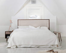 Load image into Gallery viewer, Juneau Bed
