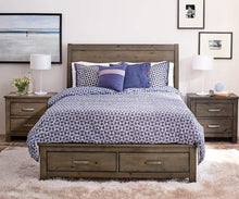 Load image into Gallery viewer, Maddalena Table Lamp
